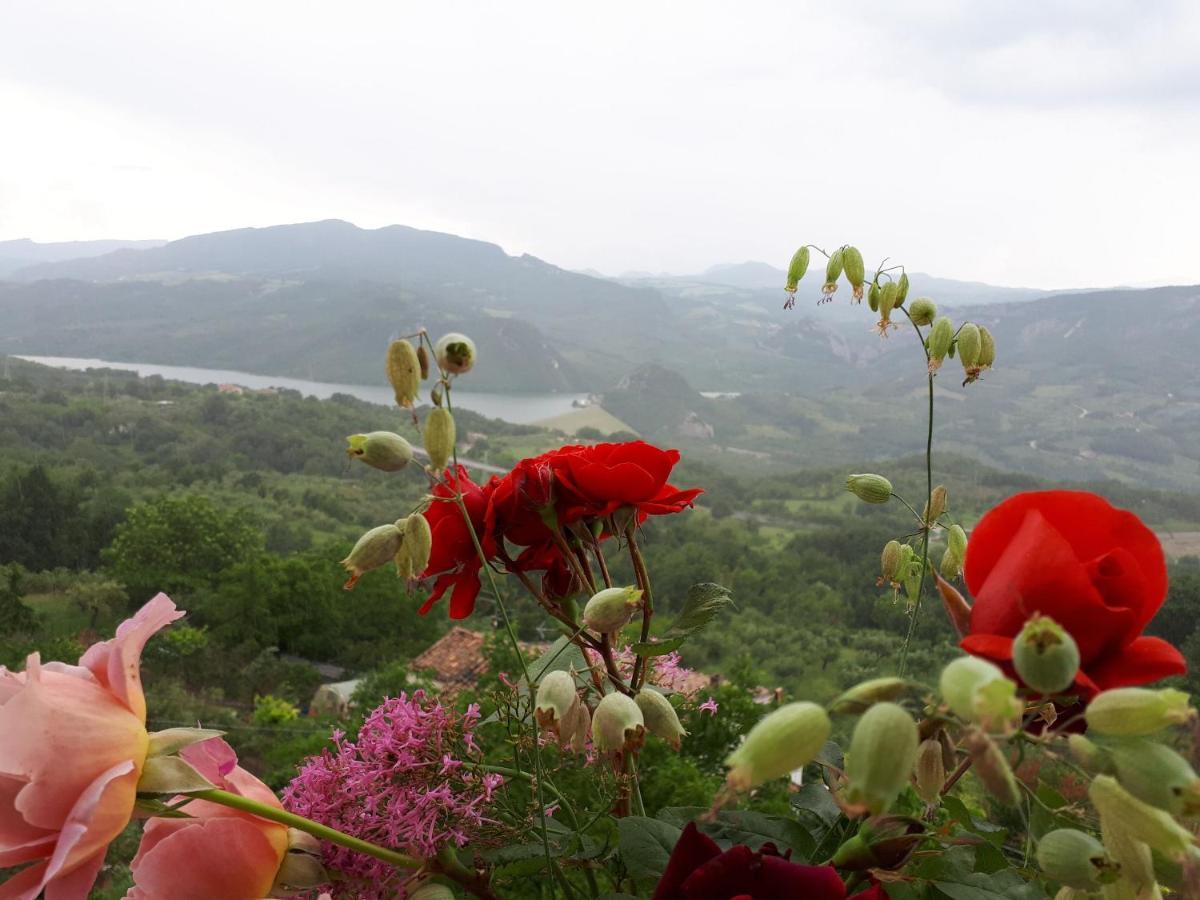 B&B "Za' Vittoria"#Lagodibomba Exterior photo